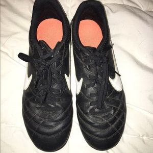 Nike women's turf shoes