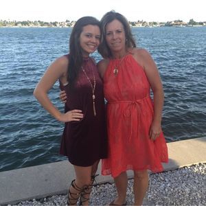 Meet your Posher, Ellen