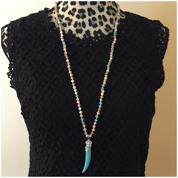 Turquoise Sharktooth Pendant Faceted Bead Necklace - Picture 2 of 3