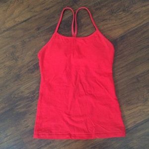 LIKE NEW!! Lululemon Power Y Sz 4 Red