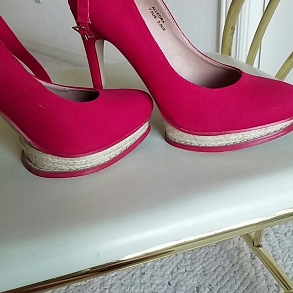 Red Platform Heels - Picture 4 of 4