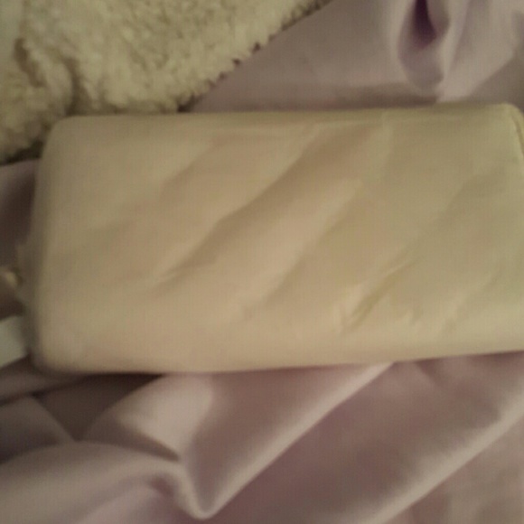 Quilted 2 sided wallet. Brand new.