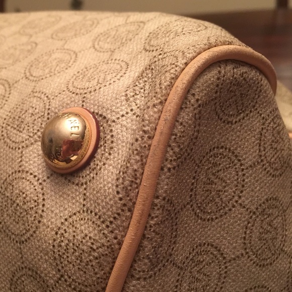 Michael Kors Circle logo Grayson Satchel w/ wallet - Picture 2 of 6