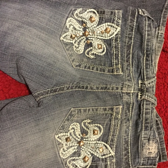 Jeans - Picture 3 of 4