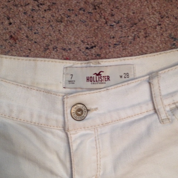 White Hollister Shorts - Picture 2 of 3