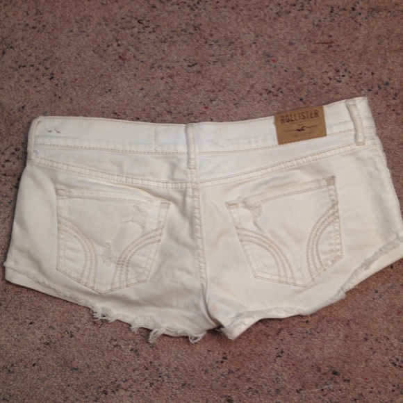 White Hollister Shorts - Picture 3 of 3