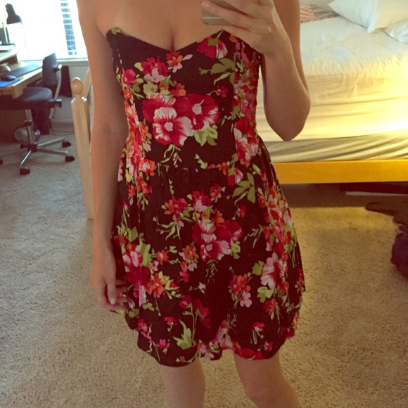Kimchi and blue urban outfitters floral dress
