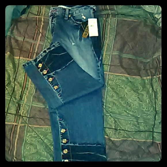Baby Phat Capri