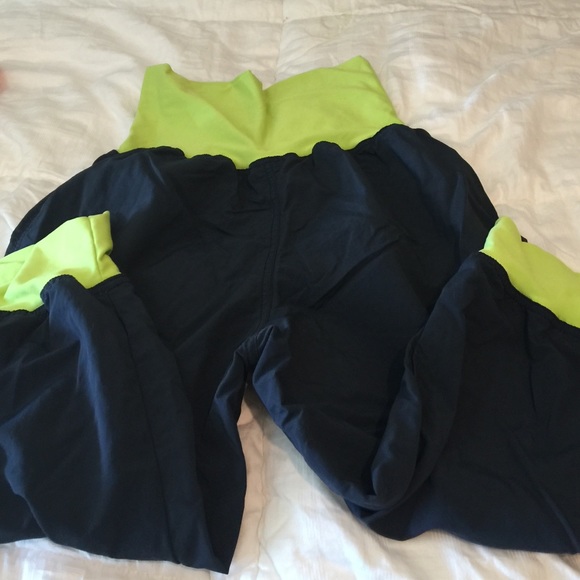 Capri joggers - Picture 3 of 3