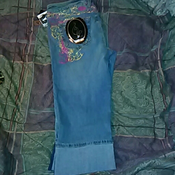 Baby phat Capri