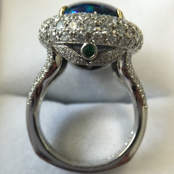 8.10cts Australian Black Opal and Diamond Ring - Picture 2 of 4