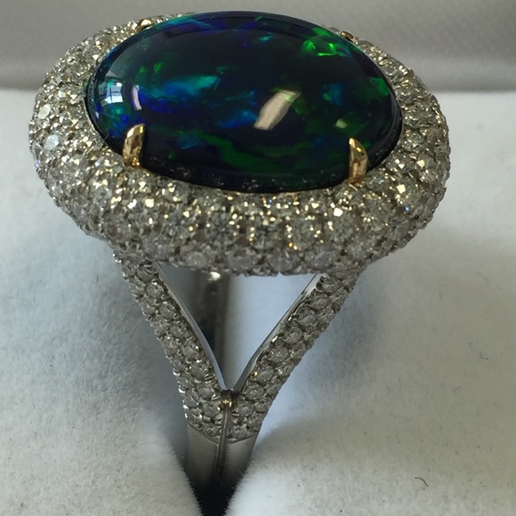 8.10cts Australian Black Opal and Diamond Ring - Picture 3 of 4