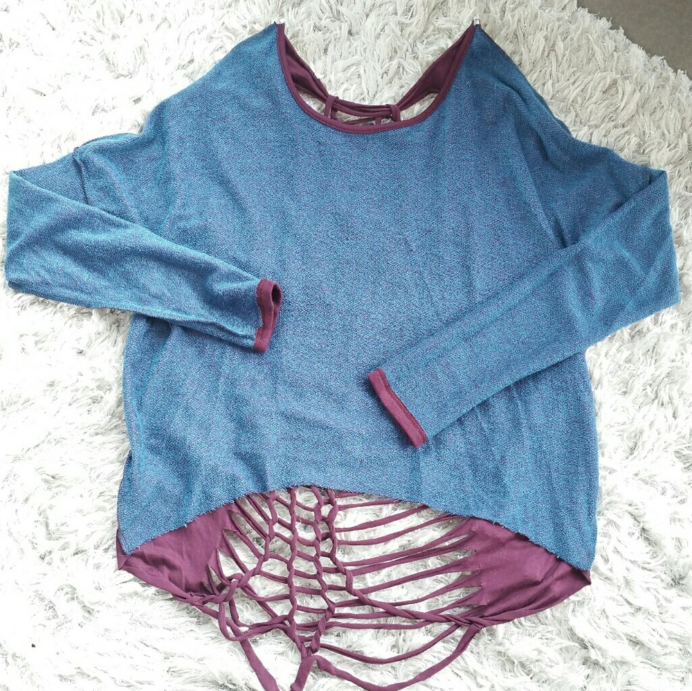 🌟SALE💋Last 1💋Slashed twisted back top NWOT - Picture 3 of 3