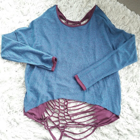 🌟SALE💋Last 1💋Slashed twisted back top NWOT - Picture 3 of 3