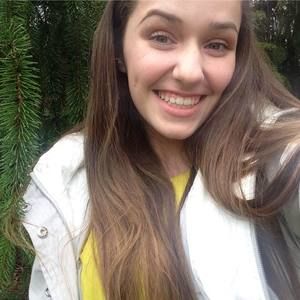 Meet your Posher, Alexis