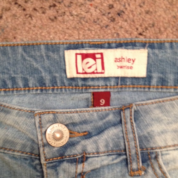 Jean Shorts LEI - Picture 2 of 3