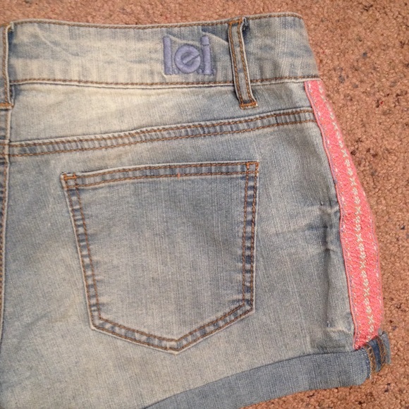 Jean Shorts LEI - Picture 3 of 3