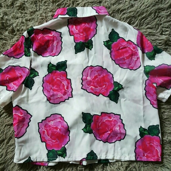 SOLD!! Missguided Rose Floral Button Up Crop Top - Picture 3 of 4