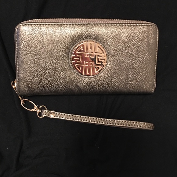 BRAND NEW gunmetal wallet/wristlet