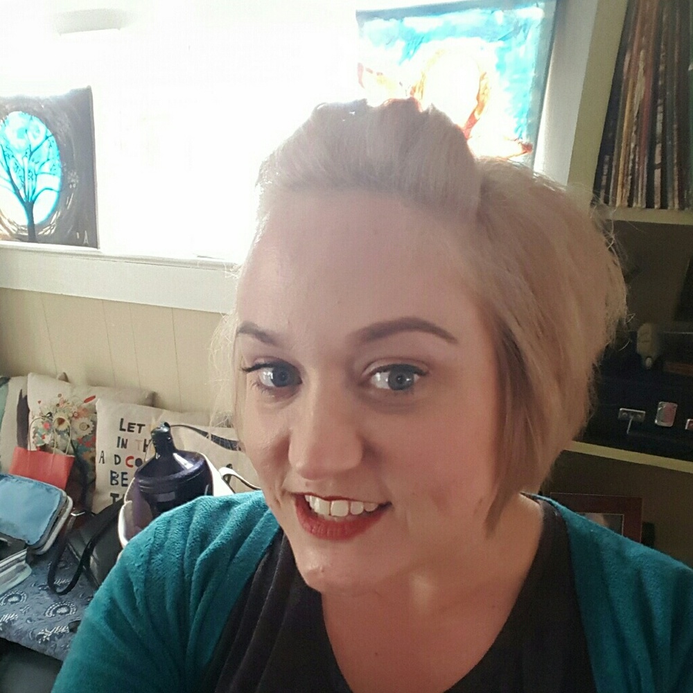 Meet your Posher, Abbey