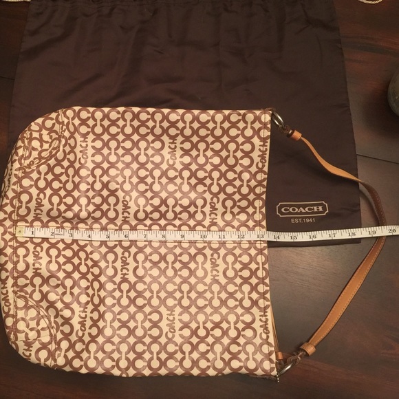 Coach shoulder bag 💼 PRICE REDUCTION - Picture 3 of 4