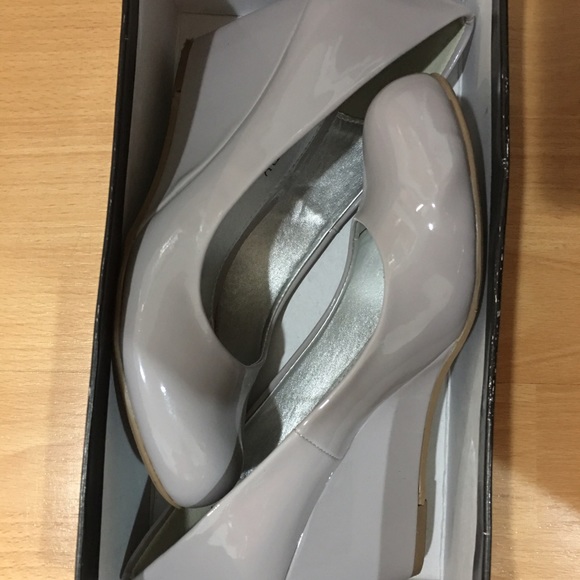Chinese Laundry size 7 wedge shoes