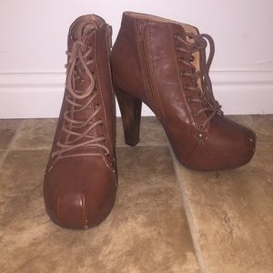 Qupid booties! Size: 7 Color:Brown