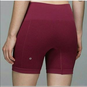 Lululemon burgundy sculpt shorts NWT