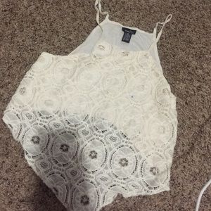 Lace crop top !