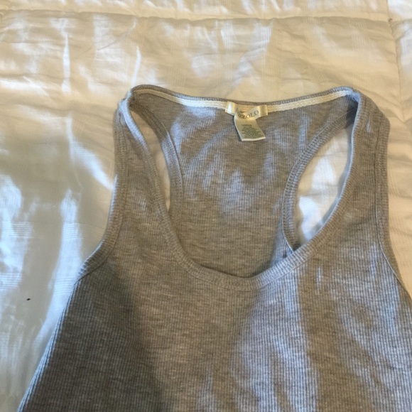 Tank tops - Picture 3 of 4
