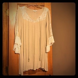 Umgee beige tunic