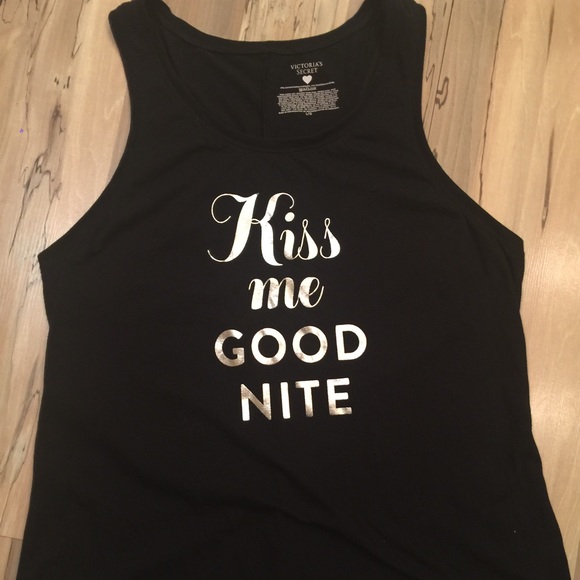 Victoria's Secret Other - VICTORIA SECRET TEE 🤗