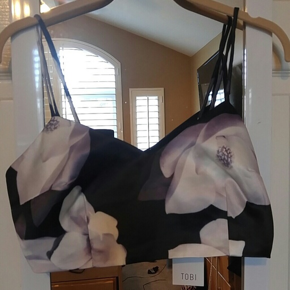 Tobi floral crop top - Picture 1 of 1