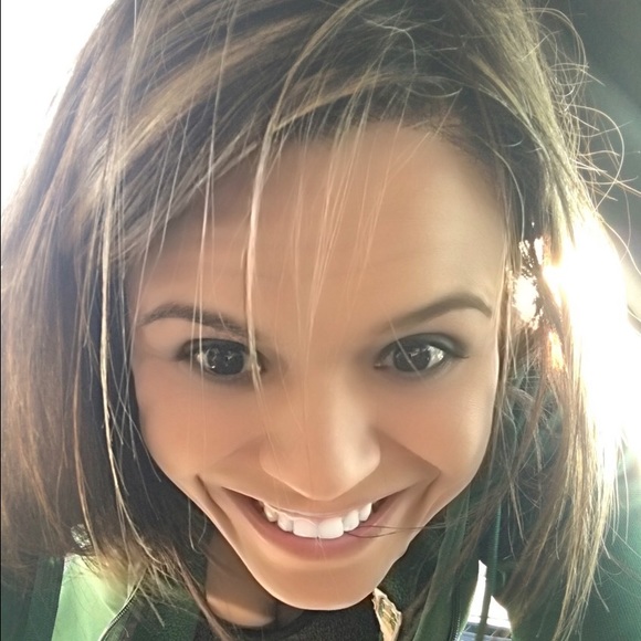 Meet your Posher, Maria - Picture 1 of 1