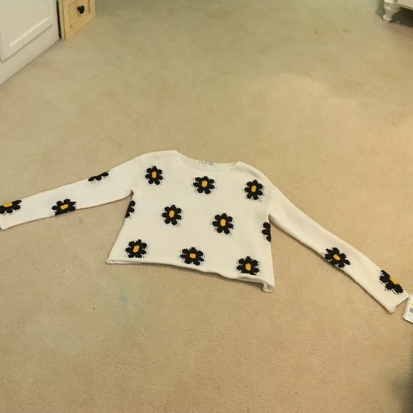 Crop top sweater