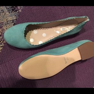 Boden scalloped flats