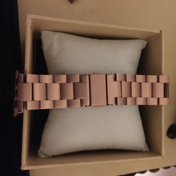 Rose gold Apple Watch band 38mm new with out tags
