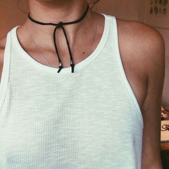 TWO LEFT. Suede tie choker