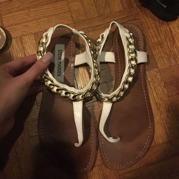 WHITE STEVE MADDEN SANDALS