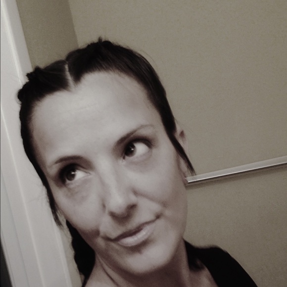 Meet your Posher, Jo - Picture 1 of 1