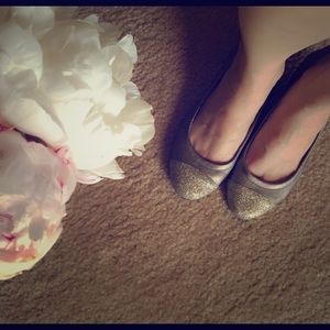 Sparkly Ann Taylor LOFT flats worn once!!