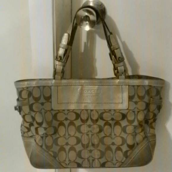 Coach hangbag