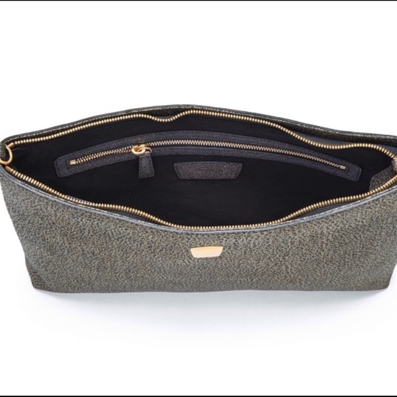 Jinammi Saenul Clutch - Picture 2 of 4