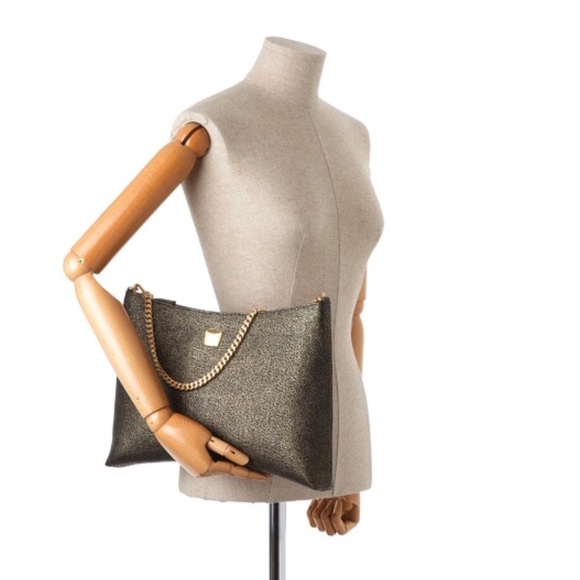 Jinammi Saenul Clutch - Picture 4 of 4