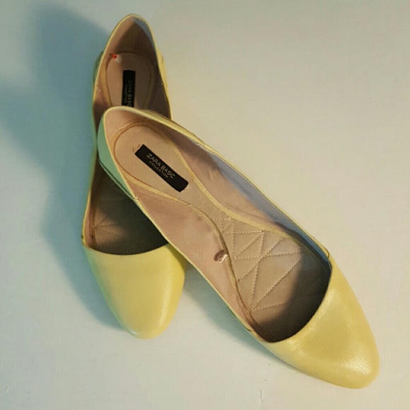 Zara Basic Yellow Flats Size 39