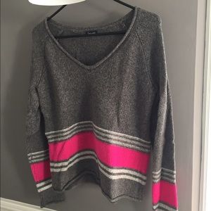 Adorable Splendid Sweater with Pink Stripe Adorable Splendid Sweater with Pink Stripe