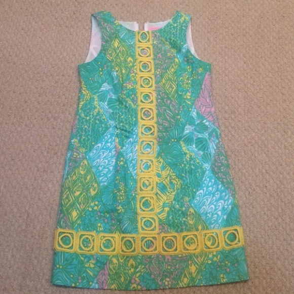 Lilly Pulitzer shift size 2