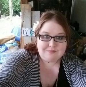 Meet your Posher, Leah