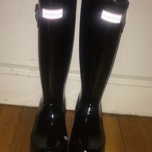 Black Glossy Hunter Rain Boots Brand New