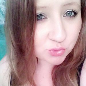 Meet your Posher, Katelyn